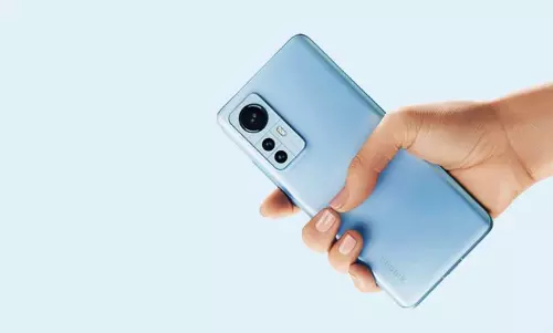 ഷാവോമി ട്വല്വ് സീരീസ് ഫോണുകൾ ഖത്തറിൽ പുറത്തിറങ്ങി ഷാവോമി ട്വല്വ് സീരീസ് ഫോണുകൾ ഖത്തറിൽ പുറത്തിറങ്ങി