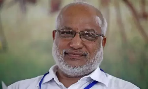 നവകേരള നിർമിതിക്ക് തുരങ്കം വെക്കുന്നവർ കേരളത്തിലുണ്ടെന്ന കാര്യം മറക്കരുത്: എം.എ ബേബി നവകേരള നിർമിതിക്ക് തുരങ്കം വെക്കുന്നവർ കേരളത്തിലുണ്ടെന്ന കാര്യം മറക്കരുത്: എം.എ ബേബി