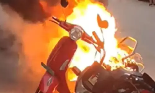 ഇലക്ട്രിക് സ്‌കൂട്ടറിന്റെ ബാറ്ററി പൊട്ടിത്തെറിച്ച് 80കാരൻ മരിച്ചു