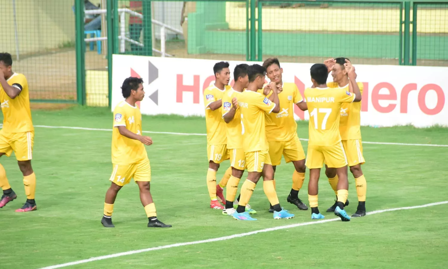 കർണാടകയെ കീഴടക്കി മണിപ്പൂർ സന്തോഷ് ട്രോഫി സെമിയിൽ കർണാടകയെ കീഴടക്കി മണിപ്പൂർ സന്തോഷ് ട്രോഫി സെമിയിൽ