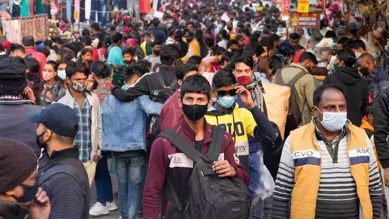 പ്രതിരോധ പ്രവര്ത്തനങ്ങളെ ബാധിക്കും; കോവിഡ് കണക്കുകള് പ്രസിദ്ധീകരിക്കാത്തതിൽ എതിർപ്പറിയിച്ച് ഒരു വിഭാഗം ആരോഗ്യപ്രവര്ത്തകര് പ്രതിരോധ പ്രവര്ത്തനങ്ങളെ ബാധിക്കും; കോവിഡ് കണക്കുകള് പ്രസിദ്ധീകരിക്കാത്തതിൽ എതിർപ്പറിയിച്ച് ഒരു വിഭാഗം ആരോഗ്യപ്രവര്ത്തകര്