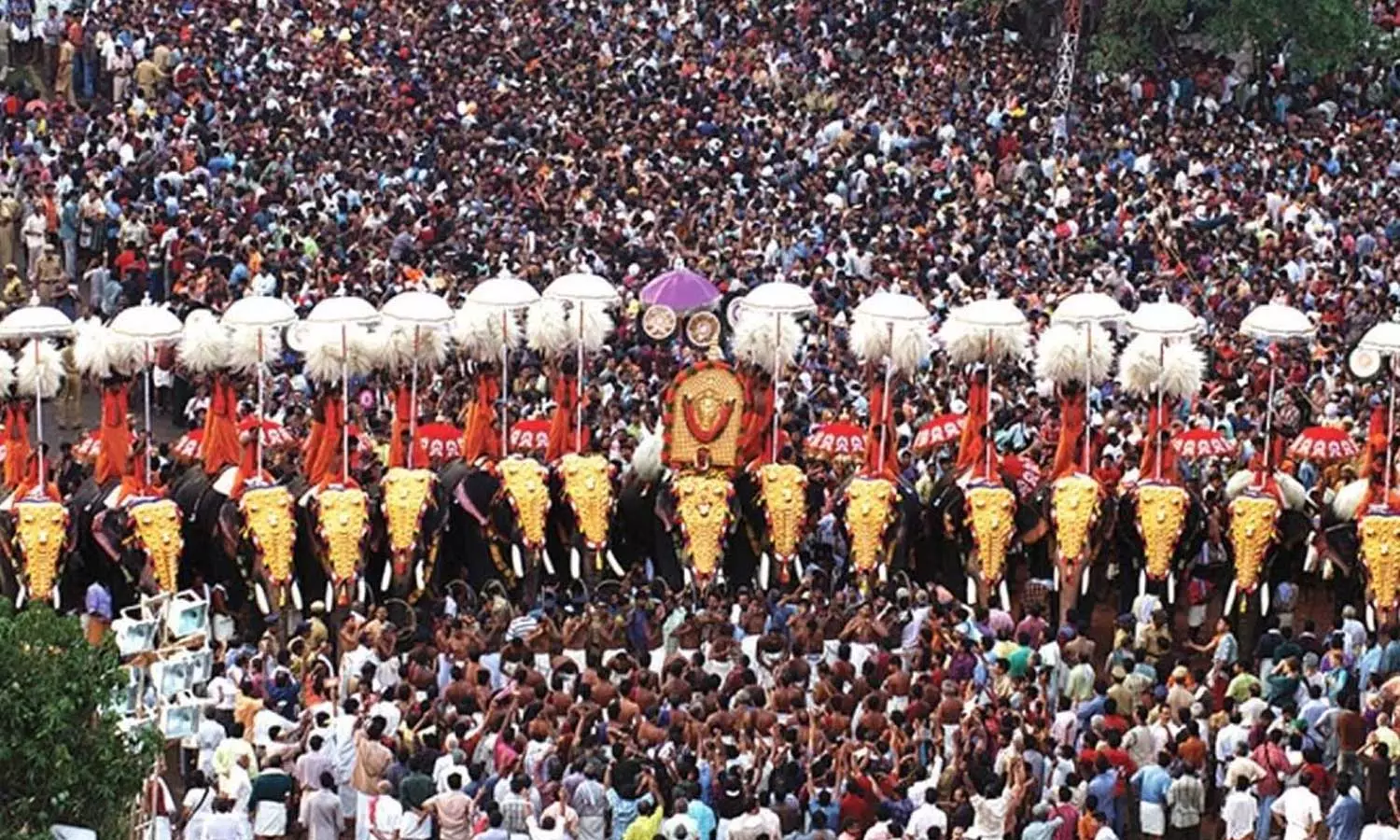 തൃശൂർ പൂരത്തിന് നിയന്ത്രണങ്ങൾ ഉണ്ടാകില്ല; പൂർവാധികം ഭംഗിയായി നടത്തുമെന്ന് ദേവസ്വം മന്ത്രി തൃശൂർ പൂരത്തിന് നിയന്ത്രണങ്ങൾ ഉണ്ടാകില്ല; പൂർവാധികം ഭംഗിയായി നടത്തുമെന്ന് ദേവസ്വം മന്ത്രി