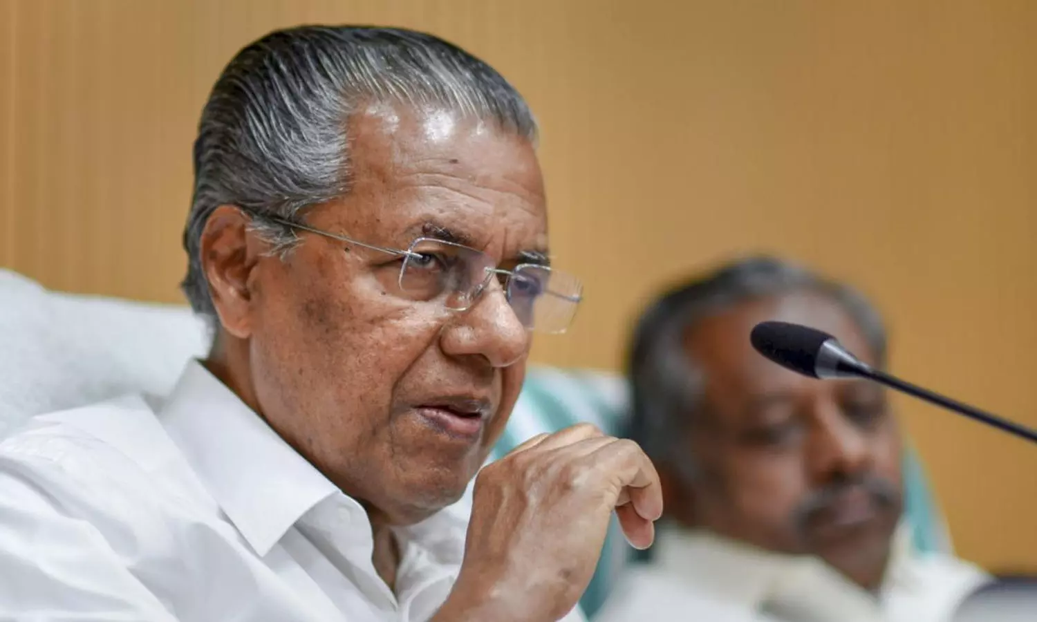 അന്ധമായ രാഷ്ട്രീയ ശത്രുതയുടെ സമീപനം കെ.ശങ്കരനാരായണനുണ്ടായിരുന്നില്ല: അനുശോചനമറിയിച്ച് മുഖ്യമന്ത്രി അന്ധമായ രാഷ്ട്രീയ ശത്രുതയുടെ സമീപനം കെ.ശങ്കരനാരായണനുണ്ടായിരുന്നില്ല: അനുശോചനമറിയിച്ച് മുഖ്യമന്ത്രി