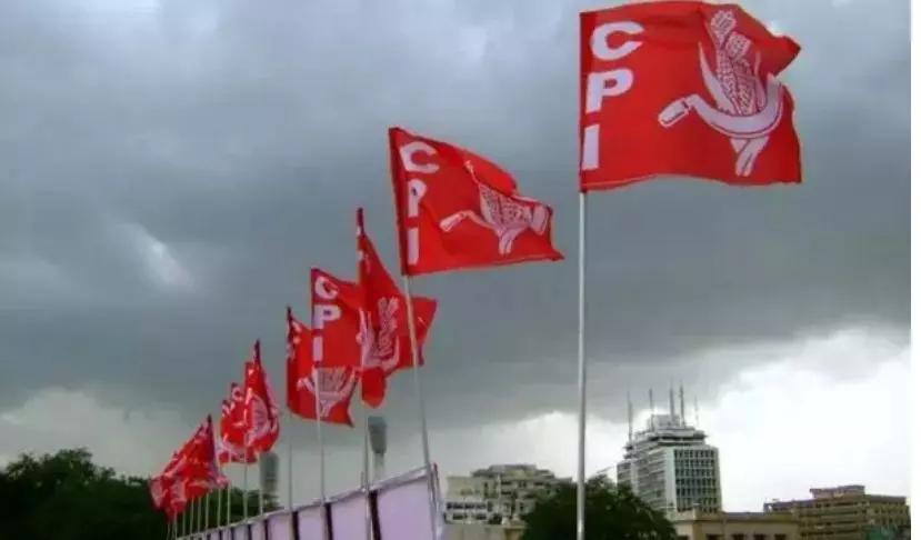 സി.പി.എമ്മിന് പിന്നാലെ സി.പി.ഐയിലും പ്രായപരിധി കർശനമാക്കുന്നു സി.പി.എമ്മിന് പിന്നാലെ സി.പി.ഐയിലും പ്രായപരിധി കർശനമാക്കുന്നു