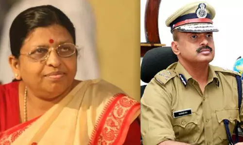  അന്വേഷണ ഉദ്യോഗസ്ഥനല്ല,മേൽനോട്ട ചുമതല മാത്രം; എസ് ശ്രീജിത്തിനെ മാറ്റിയതിനെ ന്യായീകരിച്ച് പി.സതീദേവി