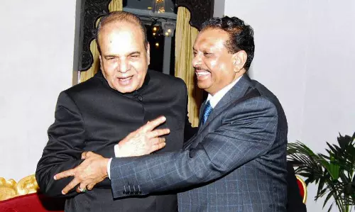 കെ. ശങ്കരനാരായണന്റെ നിര്യാണത്തിൽ എം.എ യൂസഫലി അനുശോചനം രേഖപ്പെടുത്തി കെ. ശങ്കരനാരായണന്റെ നിര്യാണത്തിൽ എം.എ യൂസഫലി അനുശോചനം രേഖപ്പെടുത്തി