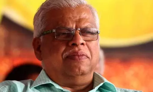 മനോനിലയില്‍ എന്തോ തകരാറുണ്ട്: ആകാശ് തില്ലങ്കേരിക്കും അര്‍ജുന്‍ ആയങ്കിക്കുമെതിരെ എം വി ജയരാജന്‍