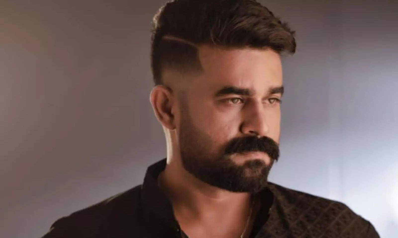 വിജയ് ബാബു സംസ്ഥാനം വിട്ടു; പ്രതി കുറ്റം ചെയ്തെന്ന് ബോധ്യപ്പെട്ടതായി പൊലീസ് വിജയ് ബാബു സംസ്ഥാനം വിട്ടു; പ്രതി കുറ്റം ചെയ്തെന്ന് ബോധ്യപ്പെട്ടതായി പൊലീസ്