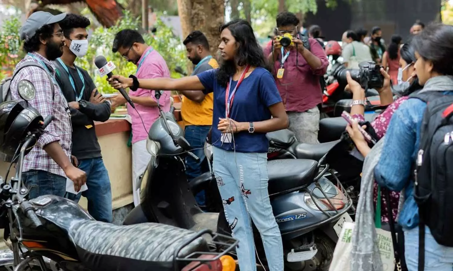 മീഡിയവൺ അക്കാദമിയിൽ  കണ്‍വെജൻസ് ജേണലിസം, വിഷ്വൽ കമ്മ്യൂണിക്കേഷൻ പി.ജി ഡിപ്ലോമകൾക്ക് അപേക്ഷ ക്ഷണിച്ചു