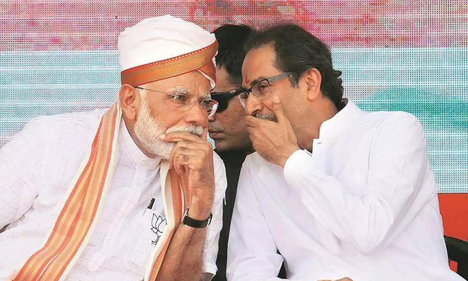 ഞങ്ങൾക്ക് 26,500 കോടി കിട്ടാനുണ്ട്; തിരിച്ചടിച്ച് ഉദ്ധവ് താക്കറെ ഞങ്ങൾക്ക് 26,500 കോടി കിട്ടാനുണ്ട്; തിരിച്ചടിച്ച് ഉദ്ധവ് താക്കറെ