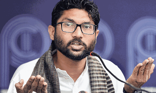 ജിഗ്നേഷ് മേവാനി അഞ്ചു ദിവസം പൊലീസ് കസ്റ്റഡിയില് ജിഗ്നേഷ് മേവാനി അഞ്ചു ദിവസം പൊലീസ് കസ്റ്റഡിയില്