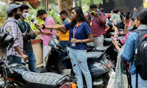 മീഡിയവൺ അക്കാദമിയിൽ  കണ്‍വെജൻസ് ജേണലിസം, വിഷ്വൽ കമ്മ്യൂണിക്കേഷൻ പി.ജി ഡിപ്ലോമകൾക്ക് അപേക്ഷ ക്ഷണിച്ചു