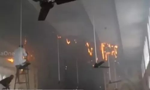 കണ്ണൂരിൽ ക്രിസ്ത്യൻ പള്ളിക്ക് തീപിടിച്ചു; അപകടം നവീകരിച്ച പള്ളിയുടെ വെഞ്ചരിപ്പിനിടെ