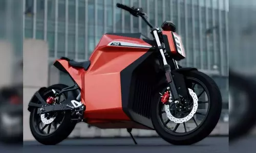 സ്വിച്ച് സിഎസ്ആർ 762 ഇലക്ട്രിക് ബൈക്ക് ആഗസ്തിൽ ഇന്ത്യയിൽ അവതരിപ്പിക്കും സ്വിച്ച് സിഎസ്ആർ 762 ഇലക്ട്രിക് ബൈക്ക് ആഗസ്തിൽ ഇന്ത്യയിൽ അവതരിപ്പിക്കും