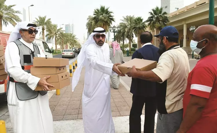 ഈ വര്ഷം കുവൈത്ത് ഫുഡ് ബാങ്ക് വിതരണം ചെയ്തത് ഒന്നരലക്ഷം ഇഫ്താര് ഭക്ഷണപ്പാക്കറ്റുകള് ഈ വര്ഷം കുവൈത്ത് ഫുഡ് ബാങ്ക് വിതരണം ചെയ്തത് ഒന്നരലക്ഷം ഇഫ്താര് ഭക്ഷണപ്പാക്കറ്റുകള്