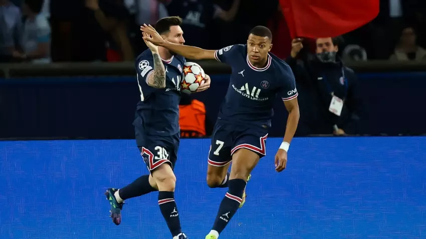 പി.എ.സ് ജി വിട്ട് അയാൾ എങ്ങോട്ടും പോവില്ല..100 ശതമാനമുറപ്പ്- സൂപ്പര് താരത്തെക്കുറിച്ച് കോച്ച് പൊച്ചട്ടീനോ പി.എ.സ് ജി വിട്ട് അയാൾ എങ്ങോട്ടും പോവില്ല..100 ശതമാനമുറപ്പ്- സൂപ്പര് താരത്തെക്കുറിച്ച് കോച്ച് പൊച്ചട്ടീനോ