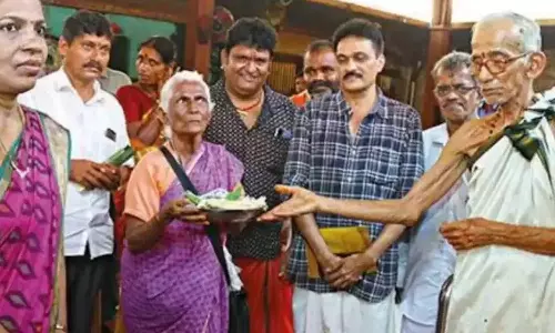 ഭിക്ഷ യാചിച്ച് കിട്ടിയ ഒരു ലക്ഷം രൂപ ക്ഷേത്രത്തിന് സംഭാവന നൽകി 80കാരി