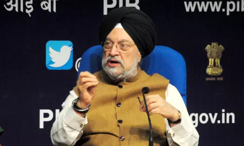 മോദിയുടെ സ്വപ്നത്തിന്  അവര്‍ തടസം നില്‍ക്കുന്നു; ബി.ജെ.പി ഇതര സംസ്ഥാനങ്ങളിലെ ഉയർന്ന വിമാനനിരക്കിനെതിരെ കേന്ദ്ര  മന്ത്രി