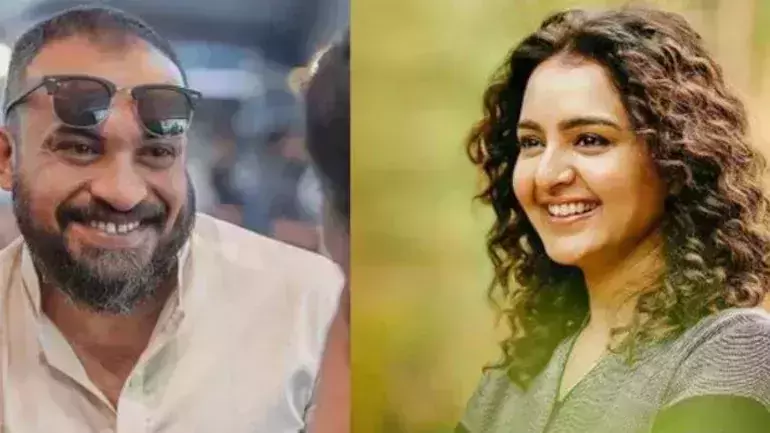 വെള്ളരിക്കാപ്പട്ടണം സിനിമയുടെ റിലീസ് തടഞ്ഞുവെന്ന് ആരോപണം; മഞ്ജു വാര്യര്ക്കും സൗബിനും നോട്ടീസ് വെള്ളരിക്കാപ്പട്ടണം സിനിമയുടെ റിലീസ് തടഞ്ഞുവെന്ന് ആരോപണം; മഞ്ജു വാര്യര്ക്കും സൗബിനും നോട്ടീസ്