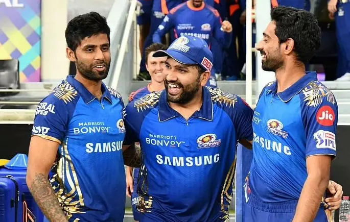 തുടരെ എട്ടു തോൽവി; മുംബൈയെ രക്ഷിക്കാൻ കമന്ററി ബോക്‌സിൽനിന്ന് അവൻ വരുന്നു