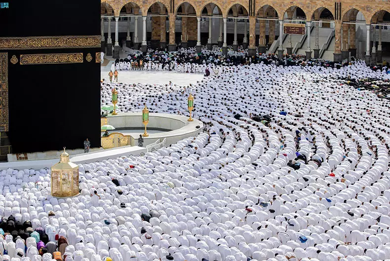 സംസ്ഥാന ഹജ്ജ് കമ്മിറ്റി വഴി തീർഥാടനത്തിന് പോകുന്നവർ ആറ് ദിവസത്തിനുള്ളിൽ രേഖകൾ സമർപ്പിക്കണം സംസ്ഥാന ഹജ്ജ് കമ്മിറ്റി വഴി തീർഥാടനത്തിന് പോകുന്നവർ ആറ് ദിവസത്തിനുള്ളിൽ രേഖകൾ സമർപ്പിക്കണം