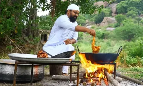 അനാഥര്‍ക്കു വേണ്ടി ജോലി ഉപേക്ഷിച്ചു യു ട്യൂബ് ചാനല്‍ തുടങ്ങി; ആയിരങ്ങള്‍ക്ക് സൗജന്യഭക്ഷണം നല്‍കി മൂന്നു യുവാക്കള്‍