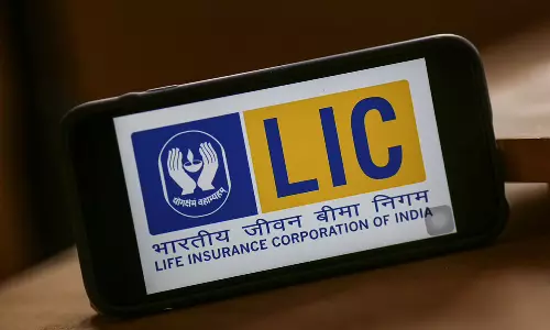 എൽ.ഐ.സി സ്വകാര്യവൽകരിക്കില്ല; ഓഹരി വിൽപ്പന മെയ് 4 മുതൽ 9 വരെ എൽ.ഐ.സി സ്വകാര്യവൽകരിക്കില്ല; ഓഹരി വിൽപ്പന മെയ് 4 മുതൽ 9 വരെ