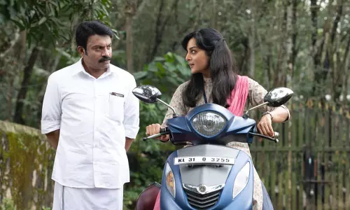 വിവാദങ്ങള്‍ക്ക് വിട; മഞ്ജുവിന്‍റെ വെള്ളരിക്കാപട്ടണം ഇനി വെള്ളരിപട്ടണം