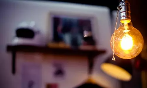 സംസ്ഥാനത്തെ വൈദ്യുതിനിയന്ത്രണം പിൻവലിച്ചു