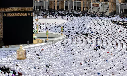 സംസ്ഥാന ഹജ്ജ് കമ്മിറ്റി വഴി തീർഥാടനത്തിന് പോകുന്നവർ ആറ് ദിവസത്തിനുള്ളിൽ രേഖകൾ സമർപ്പിക്കണം സംസ്ഥാന ഹജ്ജ് കമ്മിറ്റി വഴി തീർഥാടനത്തിന് പോകുന്നവർ ആറ് ദിവസത്തിനുള്ളിൽ രേഖകൾ സമർപ്പിക്കണം