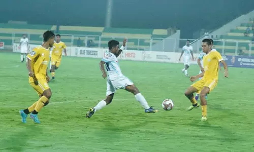 സന്തോഷ് ട്രോഫിയിൽ കേരളവും ബംഗാളും: കണക്കുകൾക്ക് ഇടമില്ലാത്ത കലാശപ്പോര്, പോരാട്ടം കനക്കും