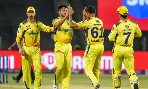 ചെന്നൈ ഈസ് ബാക്ക്; ഹൈദരാബാദിനെതിരെ 13 റൺസ് ജയം ചെന്നൈ ഈസ് ബാക്ക്; ഹൈദരാബാദിനെതിരെ 13 റൺസ് ജയം