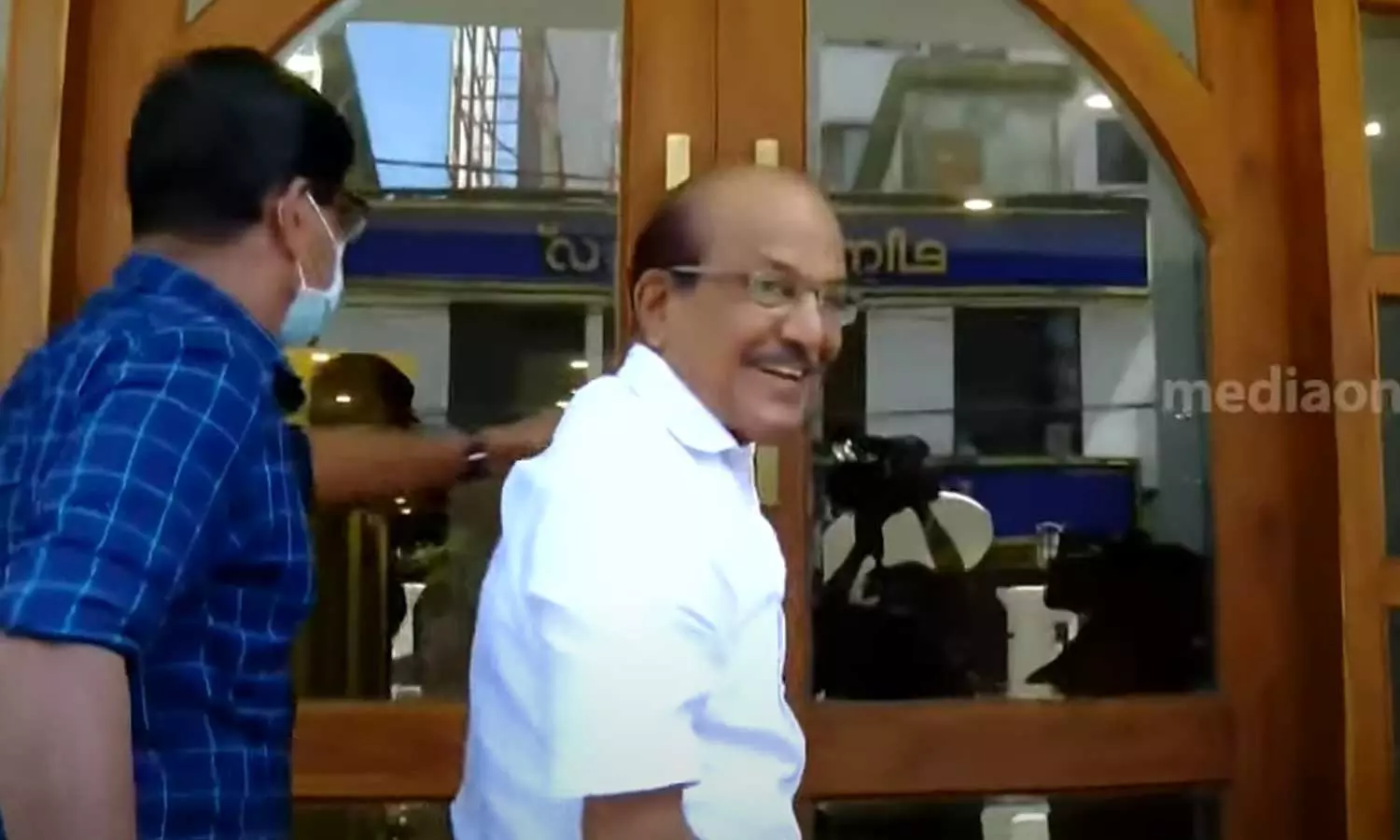 ഒന്നാമനാവില്ലെന്ന പി.കെ കുഞ്ഞാലിക്കുട്ടിയുടെ പ്രതികരണം: ലീഗിൽ അമ്പരപ്പ് ഒന്നാമനാവില്ലെന്ന പി.കെ കുഞ്ഞാലിക്കുട്ടിയുടെ പ്രതികരണം: ലീഗിൽ അമ്പരപ്പ്