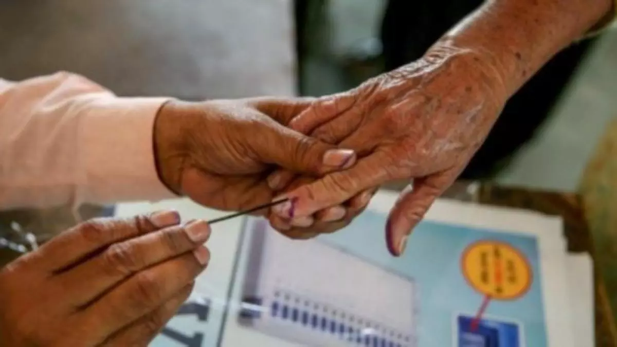 തൃക്കാക്കര ഉപതെരഞ്ഞെടുപ്പ് ഈ മാസം 31ന്; ജൂൺ മൂന്നിന് വോട്ടെണ്ണൽ തൃക്കാക്കര ഉപതെരഞ്ഞെടുപ്പ് ഈ മാസം 31ന്; ജൂൺ മൂന്നിന് വോട്ടെണ്ണൽ