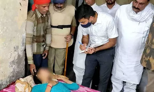 സഹായത്തിനായുള്ള അവളുടെ നിലവിളി നിലയ്ക്കുന്നതുവരെ പൊലീസ് മർദിച്ചു; യു.പിയിൽ കൊല്ലപ്പെട്ട യുവതിയുടെ സഹോദരി സഹായത്തിനായുള്ള അവളുടെ നിലവിളി നിലയ്ക്കുന്നതുവരെ പൊലീസ് മർദിച്ചു; യു.പിയിൽ കൊല്ലപ്പെട്ട യുവതിയുടെ സഹോദരി