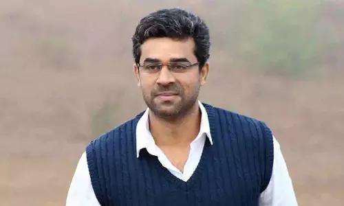 വിദേശത്താണ്, പൊലീസിനു മുന്നില് ഹാജരാകാമെന്ന് വിജയ് ബാബു വിദേശത്താണ്, പൊലീസിനു മുന്നില് ഹാജരാകാമെന്ന് വിജയ് ബാബു