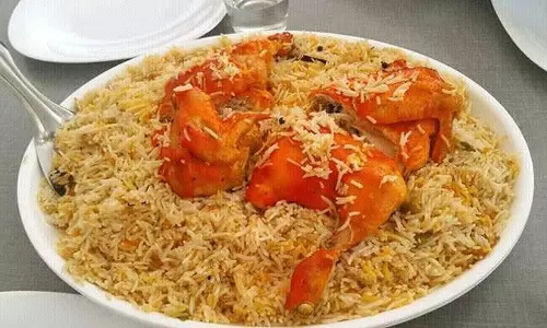 മലപ്പുറത്ത് ഭക്ഷ്യവിഷബാധ; ഹോട്ടൽ അടപ്പിച്ചു