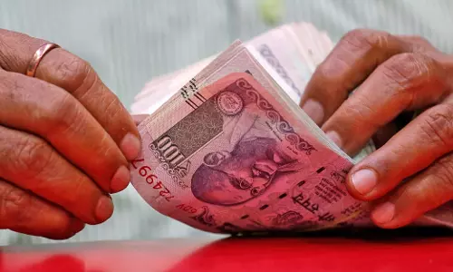 കെ.എസ്.ആർ.ടി.സിയിൽ ഏപ്രിൽ മാസത്തെ ശമ്പളവും വൈകും കെ.എസ്.ആർ.ടി.സിയിൽ ഏപ്രിൽ മാസത്തെ ശമ്പളവും വൈകും