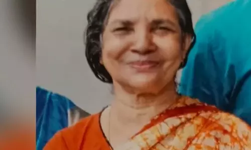 കോഴിക്കോട് വീടിനകത്ത് 72 വയസുകാരിയുടെ മൃതദേഹം കത്തിക്കരിഞ്ഞ നിലയിൽ കോഴിക്കോട് വീടിനകത്ത് 72 വയസുകാരിയുടെ മൃതദേഹം കത്തിക്കരിഞ്ഞ നിലയിൽ