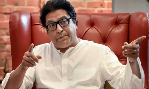 ഇരട്ടി ശബ്ദത്തില് ഹനുമാന് ചാലിസ കേള്പ്പിക്കും: വീണ്ടും ഭീഷണിയുമായി രാജ് താക്കറെ ഇരട്ടി ശബ്ദത്തില് ഹനുമാന് ചാലിസ കേള്പ്പിക്കും: വീണ്ടും ഭീഷണിയുമായി രാജ് താക്കറെ