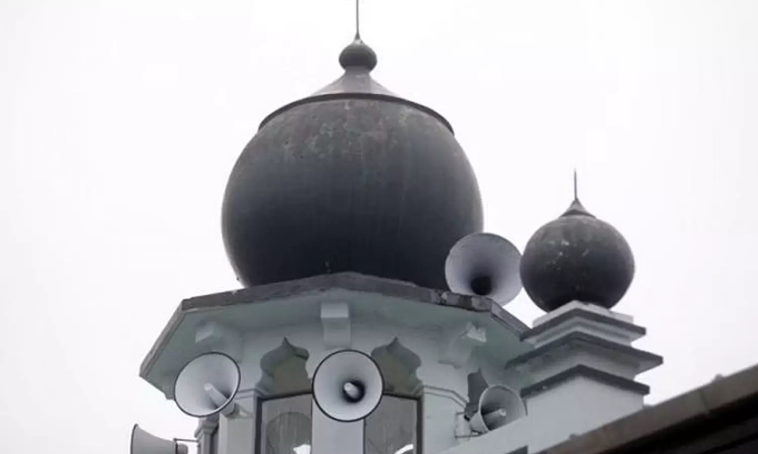 ഉച്ചഭാഷിണിയിലൂടെ ബാങ്ക് വിളിക്കുന്നത് മൗലികാവകാശമല്ല: അലഹബാദ് ഹൈക്കോടതി ഉച്ചഭാഷിണിയിലൂടെ ബാങ്ക് വിളിക്കുന്നത് മൗലികാവകാശമല്ല: അലഹബാദ് ഹൈക്കോടതി