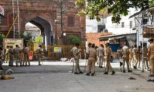 ജോധ്പൂരിൽ സംഘർഷം സൃഷ്ടിക്കാൻ വ്യാജ വാർത്തകൾ പ്രചരിപ്പിക്കുന്നുവെന്ന് ഡിജിപി ജോധ്പൂരിൽ സംഘർഷം സൃഷ്ടിക്കാൻ വ്യാജ വാർത്തകൾ പ്രചരിപ്പിക്കുന്നുവെന്ന് ഡിജിപി