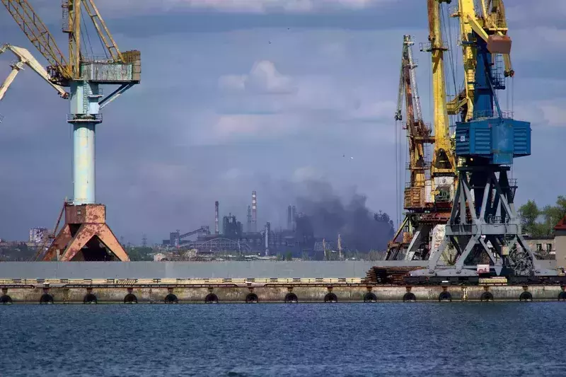 മരിയുപോളിലെ അസോവ്സ്റ്റാൾ ഉരുക്കു ഫാക്ടറി പിടിച്ചെടുക്കാൻ ആക്രമണം കടുപ്പിച്ച് റഷ്യ