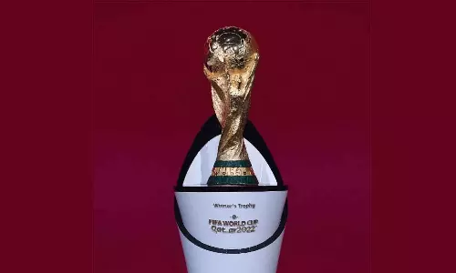 ലോകകപ്പ് ഫുട്ബോളിന്റെ ആവേശമുയർത്തി ലോകകിരീടം പ്രയാണം തുടങ്ങി ലോകകപ്പ് ഫുട്ബോളിന്റെ ആവേശമുയർത്തി ലോകകിരീടം പ്രയാണം തുടങ്ങി