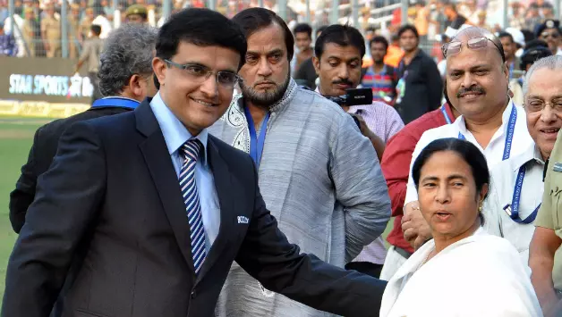 മമത എനിക്ക് വളരെ അടുപ്പമുള്ളയാൾ; അമിത് ഷായ്ക്ക് വിരുന്നൊരുക്കിയതിനു പിന്നാലെ സൗരവ് ഗാംഗുലി മമത എനിക്ക് വളരെ അടുപ്പമുള്ളയാൾ; അമിത് ഷായ്ക്ക് വിരുന്നൊരുക്കിയതിനു പിന്നാലെ സൗരവ് ഗാംഗുലി