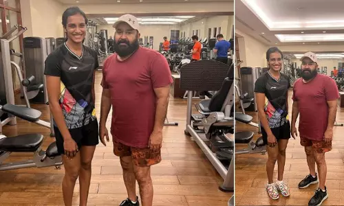 അടിക്കുറിപ്പിന്‍റെ ആവശ്യമില്ല; മോഹന്‍ലാലിനെ കണ്ട സന്തോഷം പങ്കുവച്ച് പി.വി സിന്ധു