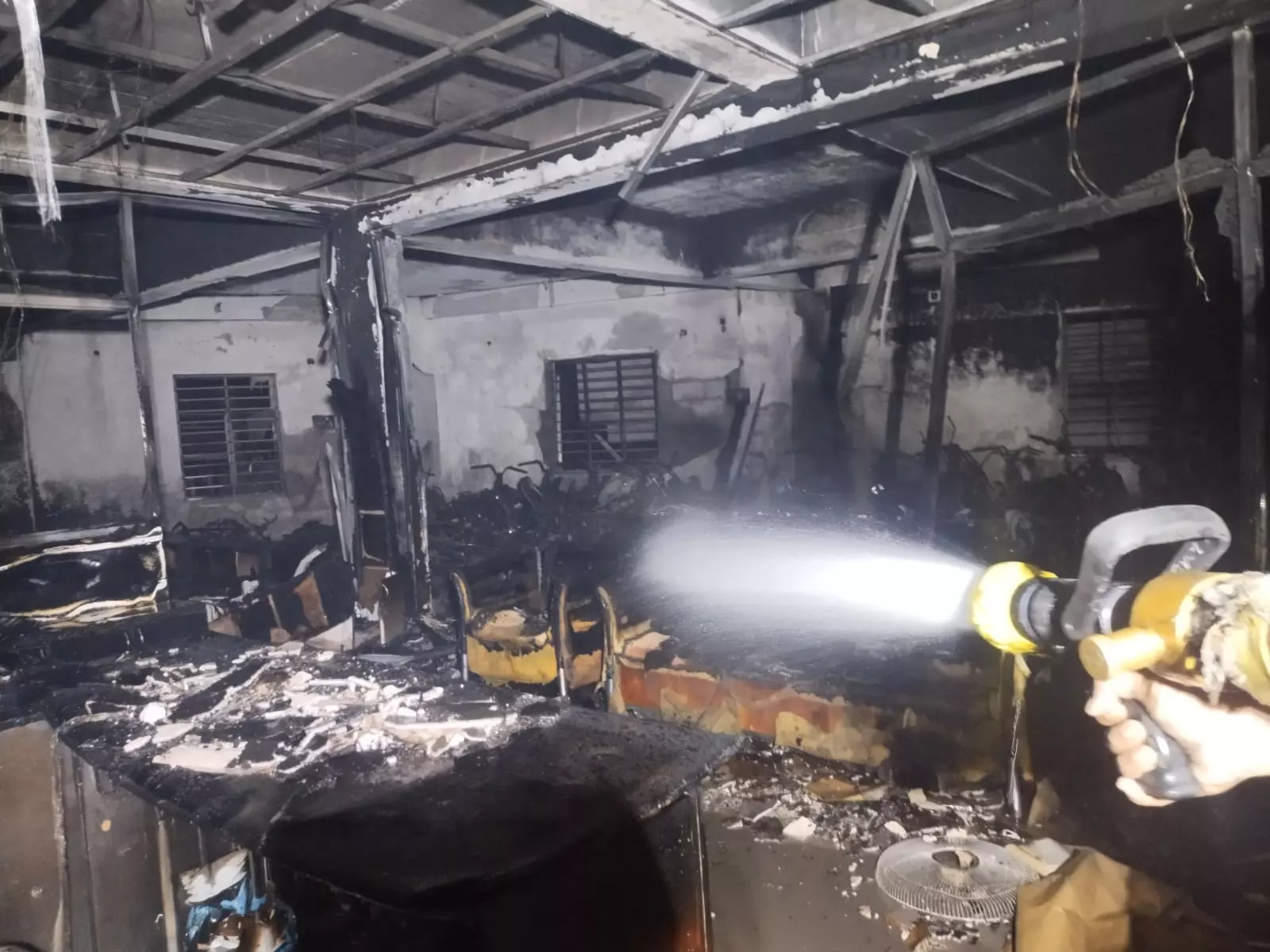 തിരുവനന്തപുരത്ത് ബൈക്ക് ഷോറൂമിൽ തീപിടിത്തം; 32 ബൈക്കുകൾ കത്തിനശിച്ചു