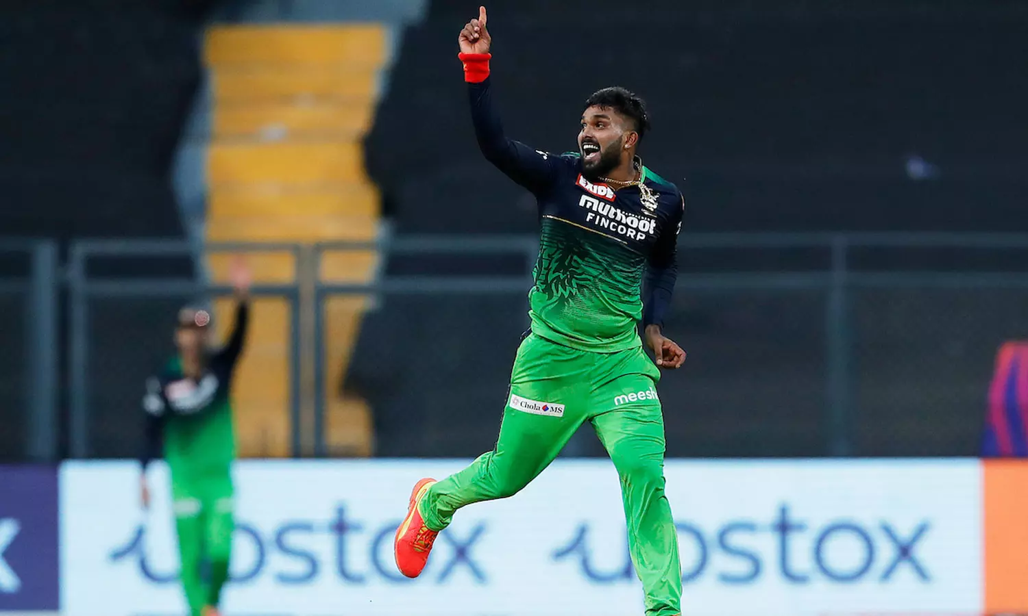 തീപ്പന്തുമായി ഹസരങ്ക; ബാംഗ്ലൂരിന് തകർപ്പൻ ജയം തീപ്പന്തുമായി ഹസരങ്ക; ബാംഗ്ലൂരിന് തകർപ്പൻ ജയം