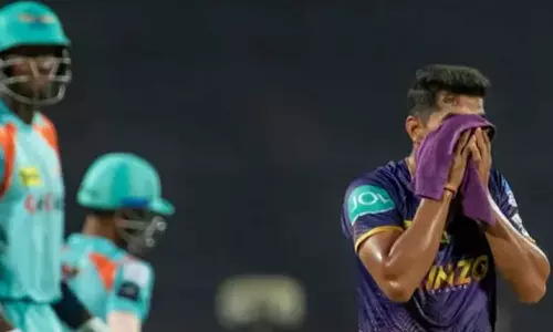 ഒരോവറിൽ അഞ്ച് സിക്സറുകൾ; കൊൽക്കത്തയ്ക്കായി നാണക്കേട്- ശിവം മാവിക്ക് ട്രോൾ ഒരോവറിൽ അഞ്ച് സിക്സറുകൾ; കൊൽക്കത്തയ്ക്കായി നാണക്കേട്- ശിവം മാവിക്ക് ട്രോൾ