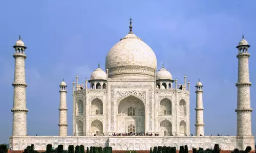 താജ്മഹലിലെ 20 മുറികൾ തുറക്കൂ... ഹിന്ദു വിഗ്രഹങ്ങളുണ്ടോയെന്നറിയാം; ആവശ്യവുമായി അലഹബാദ് ഹൈക്കോടതിയിൽ ബി.ജെ.പി നേതാവിന്റെ ഹരജി